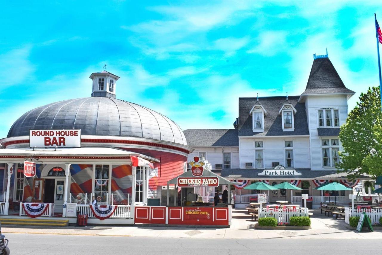 The Historic Park Hotel Put-in-Bay Eksteriør bilde