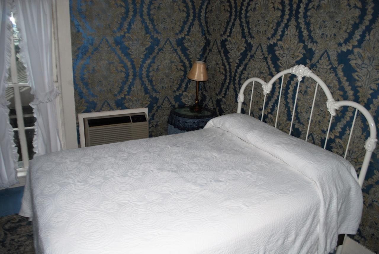 The Historic Park Hotel Put-in-Bay Eksteriør bilde
