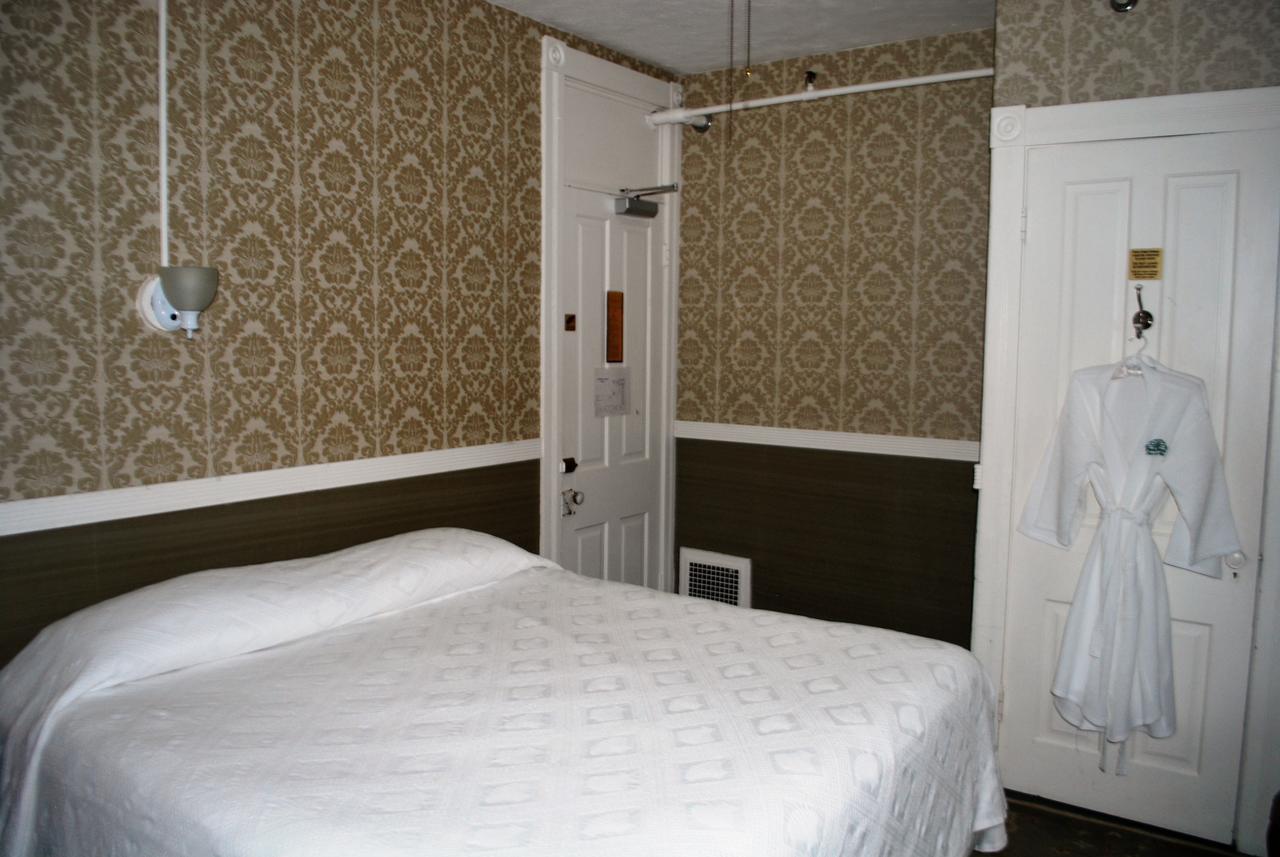 The Historic Park Hotel Put-in-Bay Eksteriør bilde