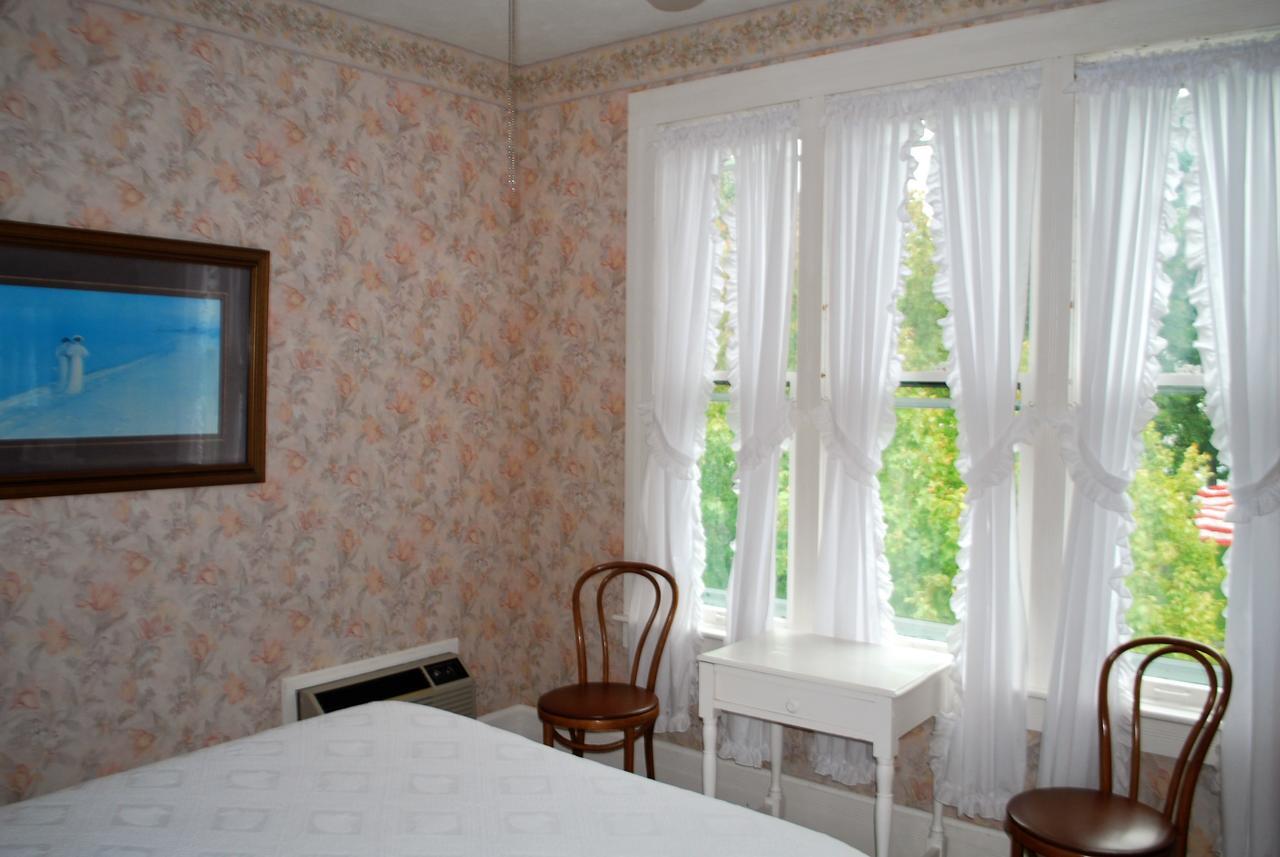 The Historic Park Hotel Put-in-Bay Eksteriør bilde
